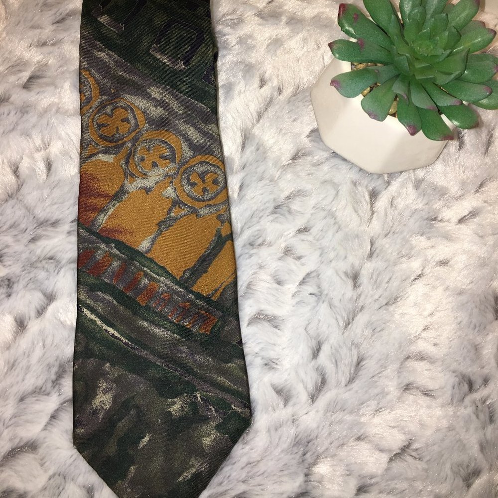 jeSuis silk tie. abstract design silk